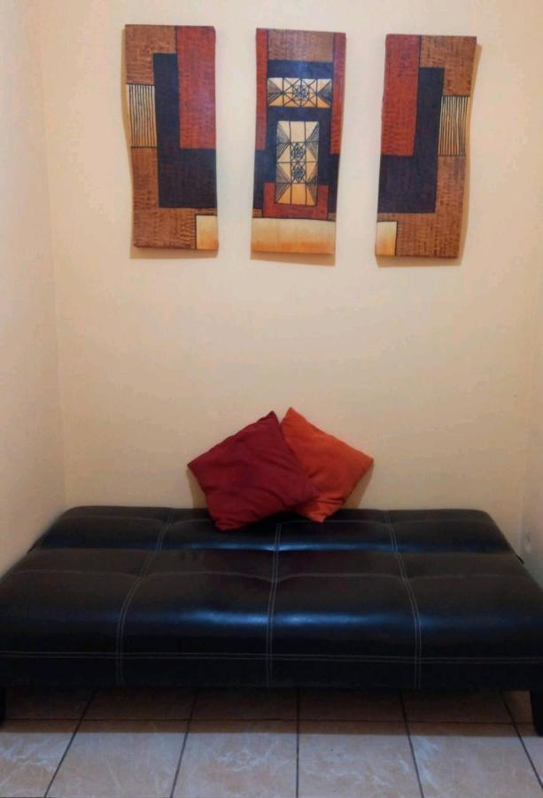 Casa Vicky Alojamiento Para Vacaciones Y Tramites Consulares Ciudad Juárez Buitenkant foto