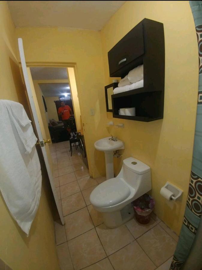 Casa Vicky Alojamiento Para Vacaciones Y Tramites Consulares Ciudad Juárez Buitenkant foto